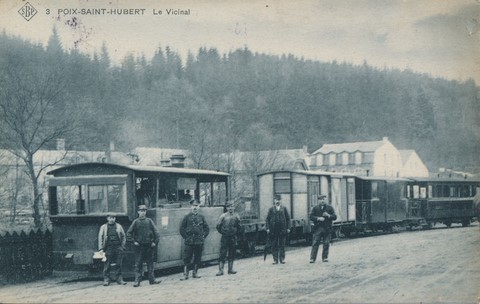 Le tram en gare de Poix